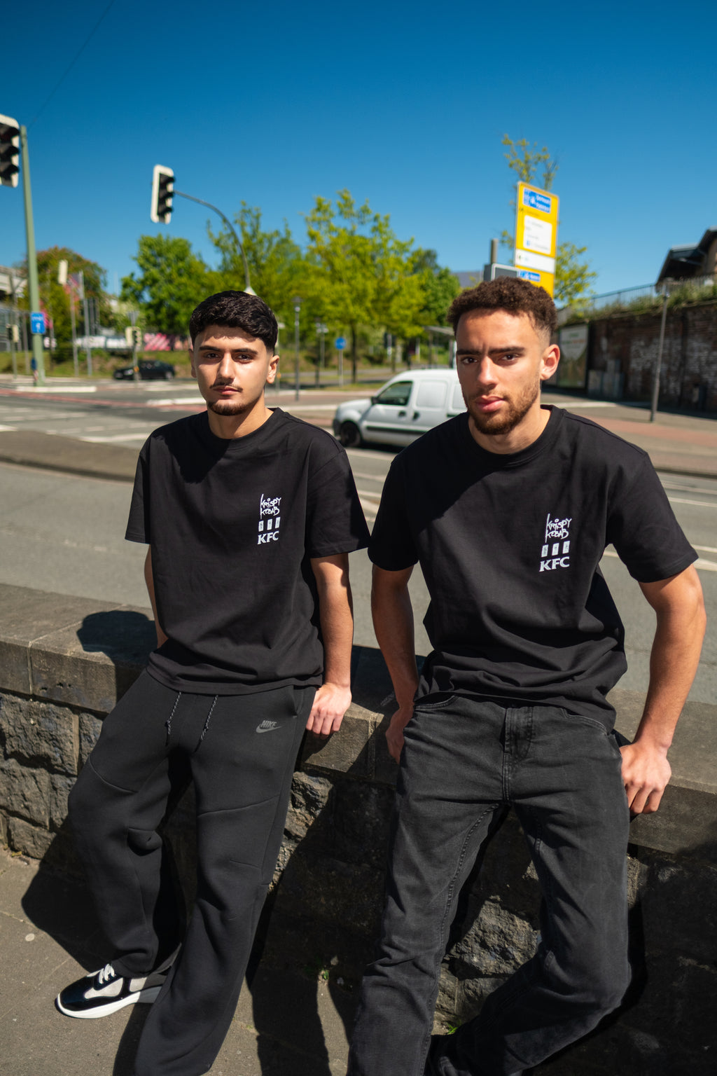 "KRISPY KEBAB X KFC" Oversized Shirt – Black