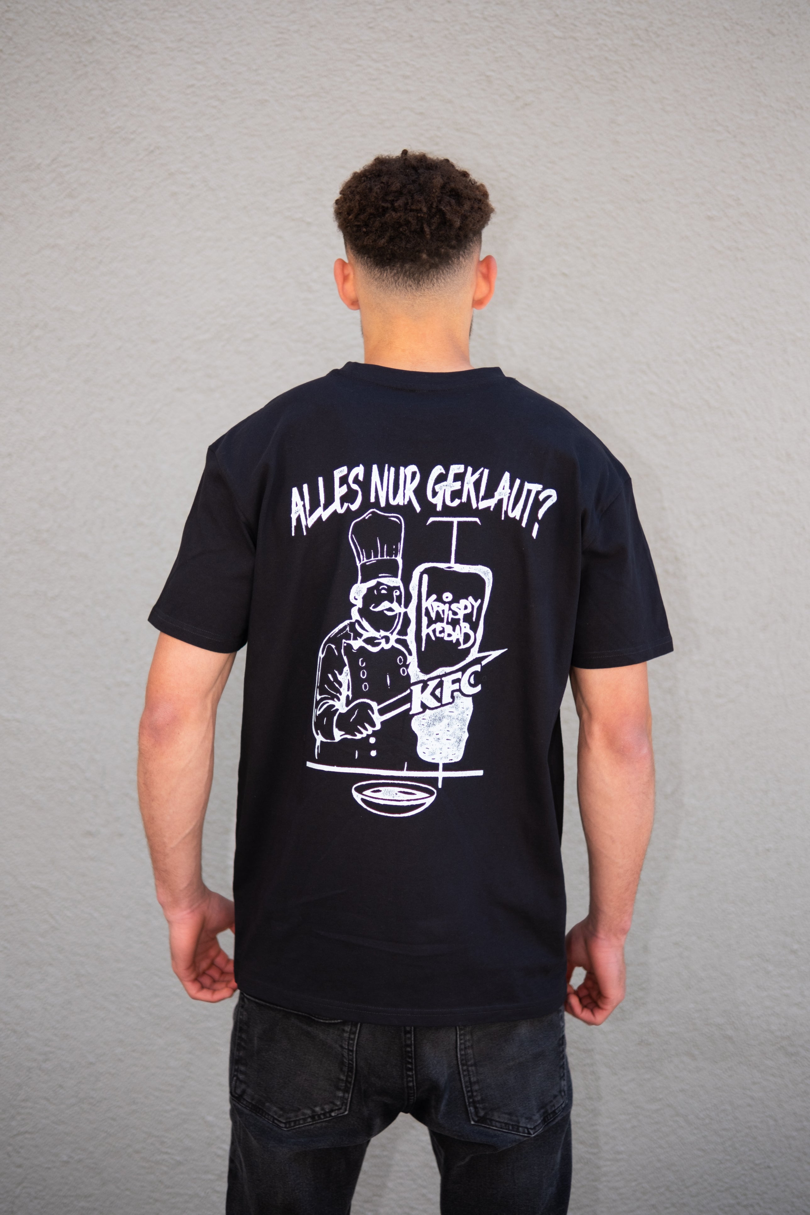 "KRISPY KEBAB X KFC" Oversized Shirt – Black